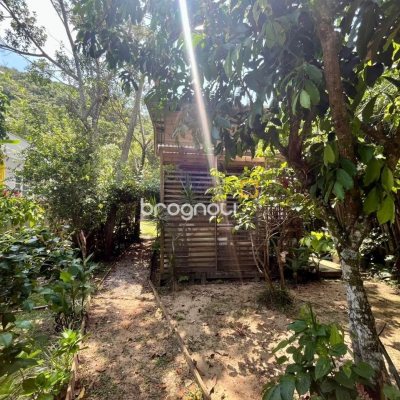 Casa com 80m², 3 quartos, 4 garagens, no bairro Campeche em Florianópolis