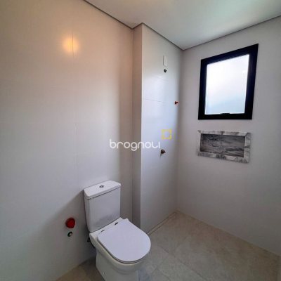 Casa com 233m², 4 quartos (sendo 3 suítes), 2 garagens, no bairro Ingleses em Florianópolis