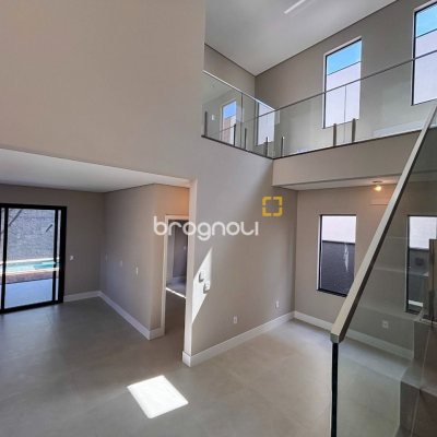 Casa com 233m², 4 quartos (sendo 3 suítes), 2 garagens, no bairro Ingleses em Florianópolis