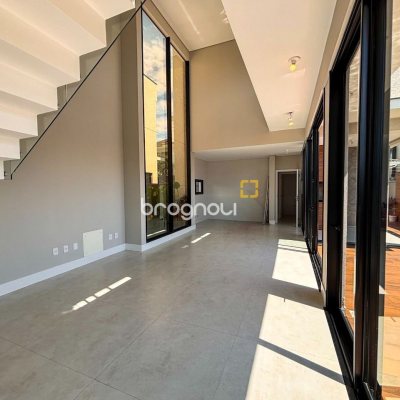 Casa com 215m², 4 quartos (sendo 3 suítes), 2 garagens, no bairro Ingleses em Florianópolis