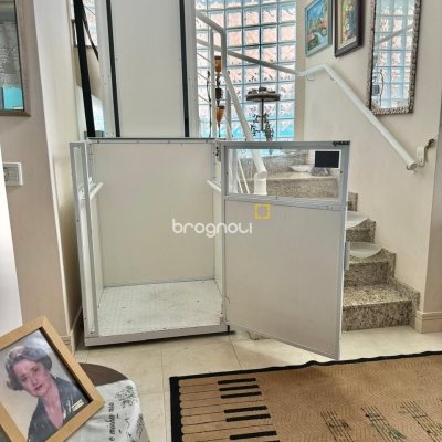 Casa com 269m², 3 quartos (sendo 2 suítes), 6 garagens, no bairro Jurerê em Florianópolis