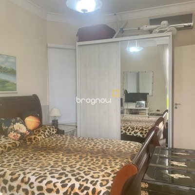 Casa com 269m², 3 quartos (sendo 2 suítes), 6 garagens, no bairro Jurerê em Florianópolis