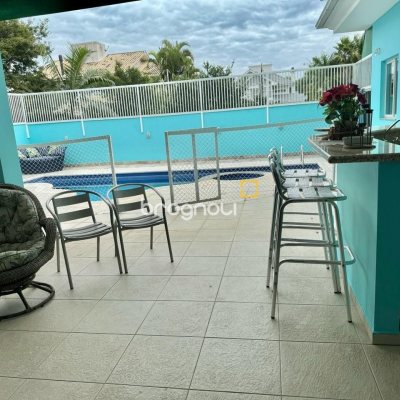 Casa com 269m², 3 quartos (sendo 2 suítes), 6 garagens, no bairro Jurerê em Florianópolis