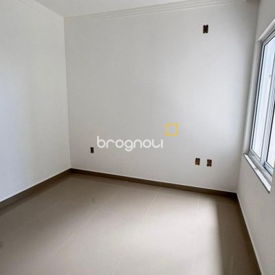 Casa com 79m², 3 quartos (sendo 1 suíte), 1 garagem, no bairro Sertão do Maruim em São José