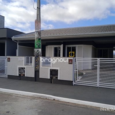 Casa com 79m², 3 quartos (sendo 1 suíte), 1 garagem, no bairro Sertão do Maruim em São José