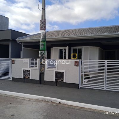 Casa com 79m², 3 quartos (sendo 1 suíte), 1 garagem, no bairro Sertão do Maruim em São José