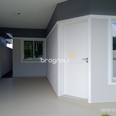 Casa com 79m², 3 quartos (sendo 1 suíte), 1 garagem, no bairro Sertão do Maruim em São José