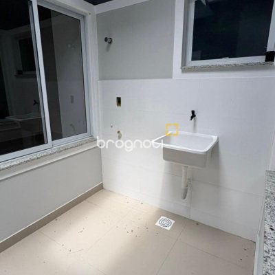 Casa com 79m², 3 quartos (sendo 1 suíte), 1 garagem, no bairro Sertão do Maruim em São José