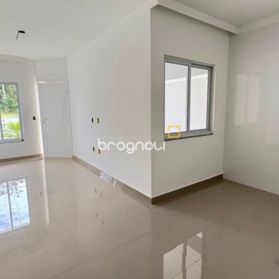 Casa com 79m², 3 quartos (sendo 1 suíte), 1 garagem, no bairro Sertão do Maruim em São José