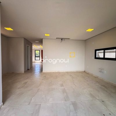 Casa com 157m², 3 quartos (sendo 1 suíte), 1 garagem, no bairro Rio Vermelho em Florianópolis