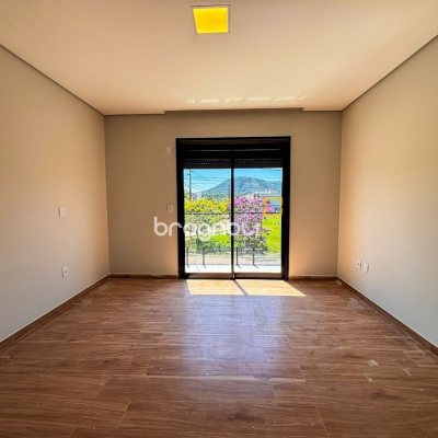Casa com 157m², 3 quartos (sendo 1 suíte), 1 garagem, no bairro Rio Vermelho em Florianópolis