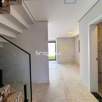 Casa com 157m², 3 quartos (sendo 1 suíte), 1 garagem, no bairro Rio Vermelho em Florianópolis