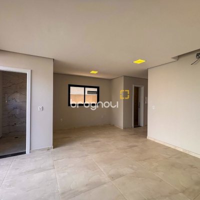 Casa com 157m², 3 quartos (sendo 1 suíte), 1 garagem, no bairro Rio Vermelho em Florianópolis