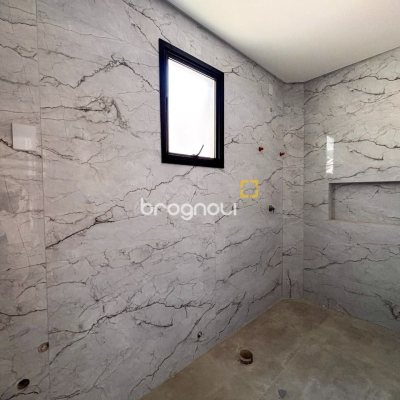 Casa com 157m², 3 quartos (sendo 1 suíte), 1 garagem, no bairro Rio Vermelho em Florianópolis