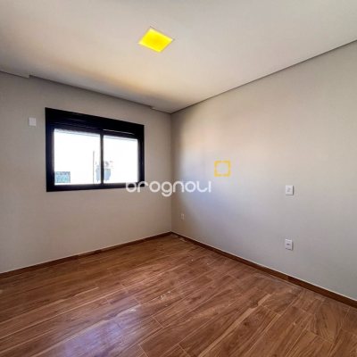 Casa com 157m², 3 quartos (sendo 1 suíte), 1 garagem, no bairro Rio Vermelho em Florianópolis