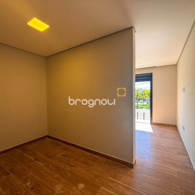 Casa com 177m², 3 quartos (sendo 3 suítes), 2 garagens, no bairro Rio Vermelho em Florianópolis