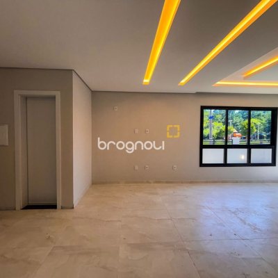 Casa com 177m², 3 quartos (sendo 3 suítes), 2 garagens, no bairro Rio Vermelho em Florianópolis