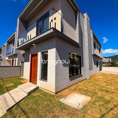 Casa com 177m², 3 quartos (sendo 3 suítes), 2 garagens, no bairro Rio Vermelho em Florianópolis