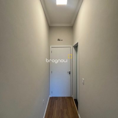 Casa com 120m², 2 quartos (sendo 2 suítes), 2 garagens, no bairro Rio Vermelho em Florianópolis