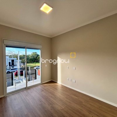 Casa com 120m², 2 quartos (sendo 2 suítes), 2 garagens, no bairro Rio Vermelho em Florianópolis