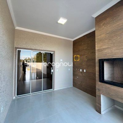 Casa com 120m², 2 quartos (sendo 2 suítes), 2 garagens, no bairro Rio Vermelho em Florianópolis