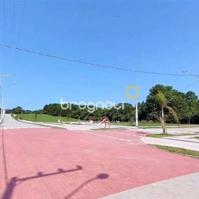 Casa com 120m², 2 quartos (sendo 2 suítes), 2 garagens, no bairro Rio Vermelho em Florianópolis