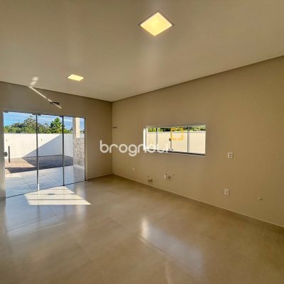 Casa com 154m², 3 quartos (sendo 1 suíte), 2 garagens, no bairro Rio Vermelho em Florianópolis