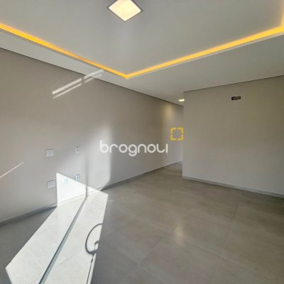 Casa com 154m², 3 quartos (sendo 1 suíte), 2 garagens, no bairro Rio Vermelho em Florianópolis