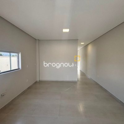 Casa com 154m², 3 quartos (sendo 1 suíte), 2 garagens, no bairro Rio Vermelho em Florianópolis