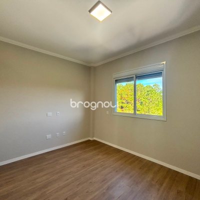 Casa com 154m², 3 quartos (sendo 1 suíte), 2 garagens, no bairro Rio Vermelho em Florianópolis
