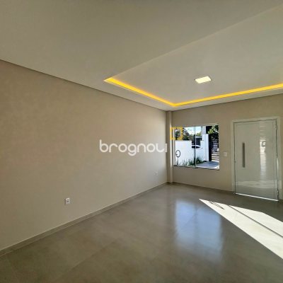 Casa com 154m², 3 quartos (sendo 1 suíte), 2 garagens, no bairro Rio Vermelho em Florianópolis