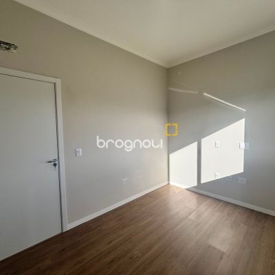 Casa com 154m², 3 quartos (sendo 1 suíte), 2 garagens, no bairro Rio Vermelho em Florianópolis