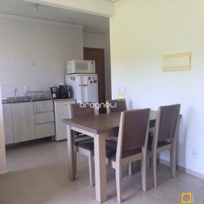 Apartamento com 78m², 2 quartos, 2 garagens, no bairro Vargem do Bom Jesus em Florianópolis
