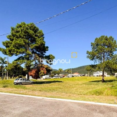 Terreno com 3200m², no bairro Rio Vermelho em Florianópolis