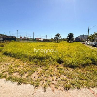 Terreno com 3200m², no bairro Rio Vermelho em Florianópolis