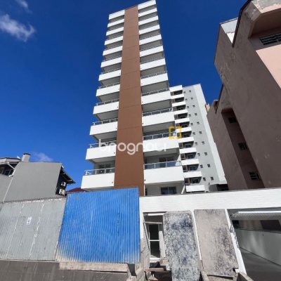 Apartamento com 78m², 2 quartos (sendo 1 suíte), 1 garagem, no bairro Barreiros em São José