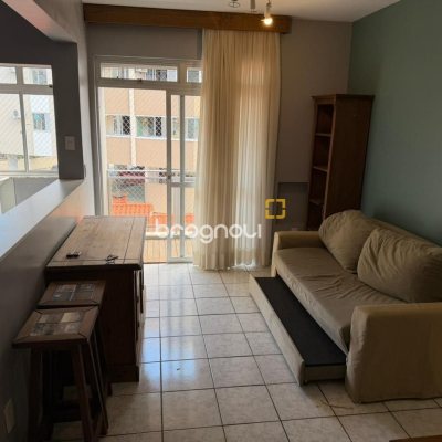 Apartamento com 43m², 1 quarto, 1 garagem, no bairro Carvoeira em Florianópolis