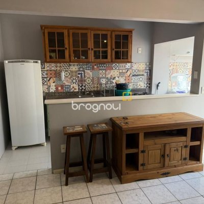 Apartamento com 43m², 1 quarto, 1 garagem, no bairro Carvoeira em Florianópolis
