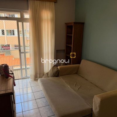 Apartamento com 43m², 1 quarto, 1 garagem, no bairro Carvoeira em Florianópolis