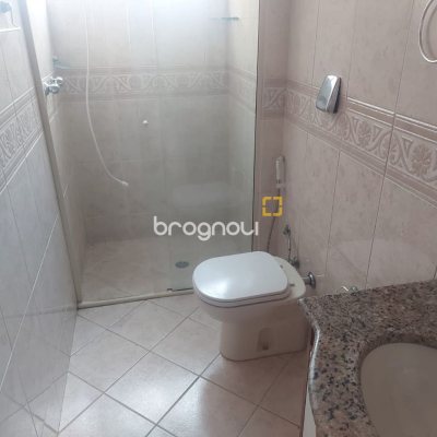 Apartamento com 101m², 3 quartos (sendo 1 suíte), 1 garagem, no bairro Trindade em Florianópolis