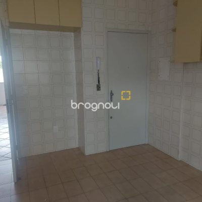 Apartamento com 101m², 3 quartos (sendo 1 suíte), 1 garagem, no bairro Trindade em Florianópolis
