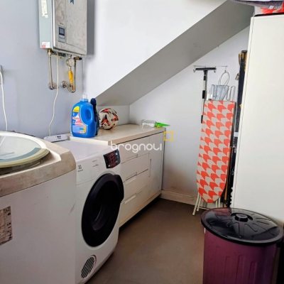 Casa com 216m², 4 quartos (sendo 1 suíte), 2 garagens, no bairro Cacupé em Florianópolis
