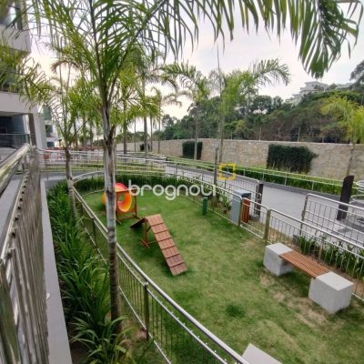 Apartamento com 176m², 3 quartos (sendo 3 suítes), 3 garagens, no bairro Cacupé em Florianópolis