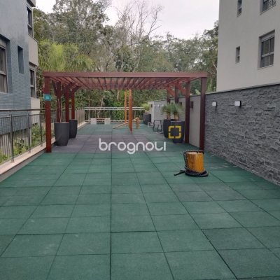 Apartamento com 176m², 3 quartos (sendo 3 suítes), 3 garagens, no bairro Cacupé em Florianópolis
