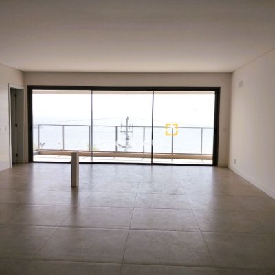 Apartamento com 176m², 3 quartos (sendo 3 suítes), 3 garagens, no bairro Cacupé em Florianópolis