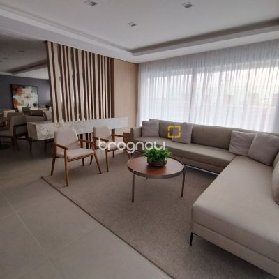 Apartamento com 176m², 3 quartos (sendo 3 suítes), 3 garagens, no bairro Cacupé em Florianópolis