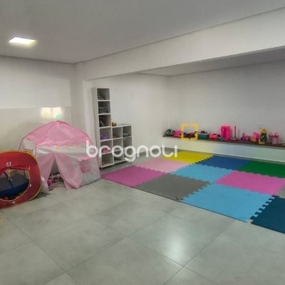 Apartamento com 74m², 3 quartos, 1 garagem, no bairro Capoeiras em Florianópolis