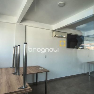 Apartamento com 74m², 3 quartos, 1 garagem, no bairro Capoeiras em Florianópolis