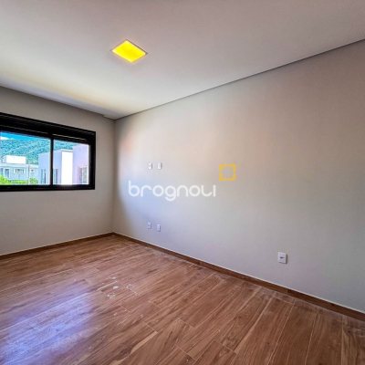 Casa com 156m², 3 quartos (sendo 1 suíte), 1 garagem, no bairro Rio Vermelho em Florianópolis