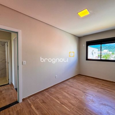 Casa com 156m², 3 quartos (sendo 1 suíte), 1 garagem, no bairro Rio Vermelho em Florianópolis